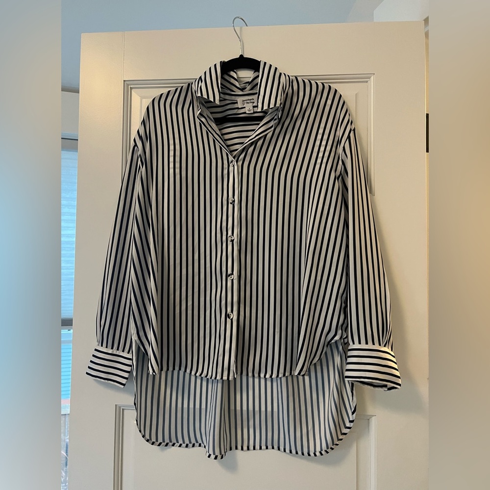 Oversized blue and white satin blouse